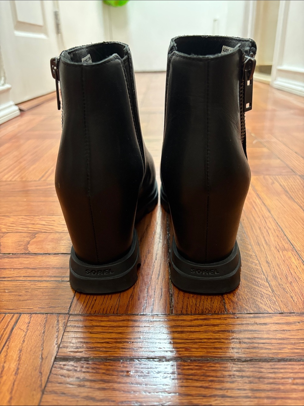 Sorel Black Women's Leather Ankle Booties with Side Zip - Picture 6 of 8